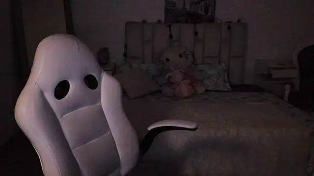 zoe turnner 18 online show from November 16, 12:38 pm