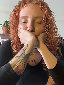 alt cutie online show from February 25, 12:04 pm