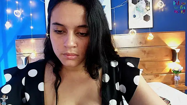 dahiana spark online show from November 14, 9:04 pm