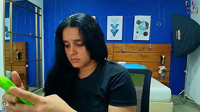 dahiana spark online show from November 22, 8:11 pm