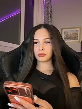 EricaWalls online show from January 31, 8:40 pm