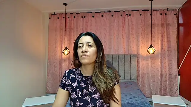 VioletaScott  online show from October 7, 1:15 pm