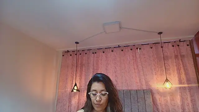 VioletaScott  online show from December 1, 2:31 pm