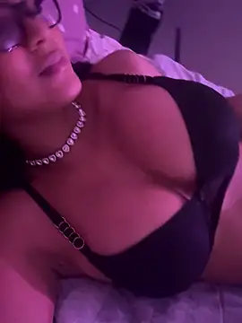 Laisabrazil online show from September 21, 8:02 am