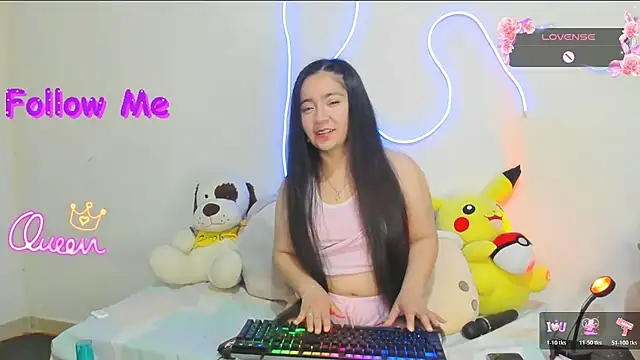 litle mily  online show from July 15, 11:31 pm