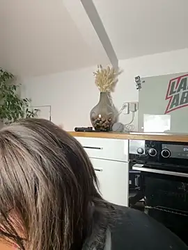 BrownieyQueen online show from November 12, 6:44 am