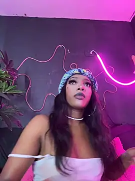 TIFFANYYSTAR online show from November 11, 8:28 pm