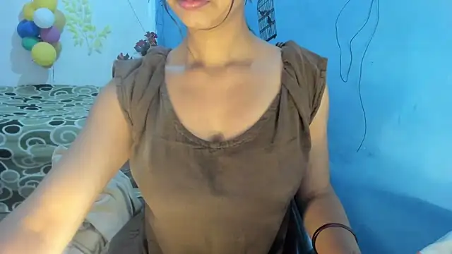 aarjulove online show from February 14, 4:42 pm