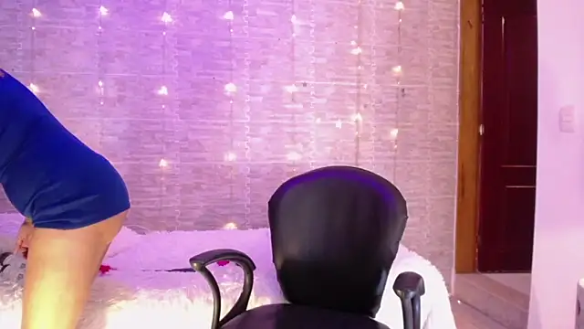 JessicaMuse online show from December 22, 7:39 pm