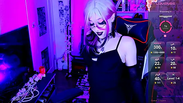 Aki  Ra online show from April 21, 1:42 am