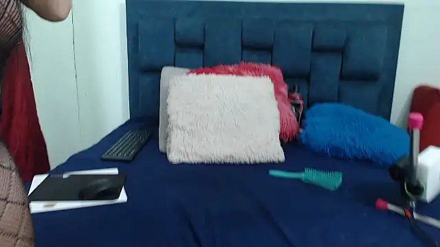 GabySteven online show from December 4, 8:16 am