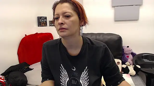 eva twiss online show from April 19, 11:54 am