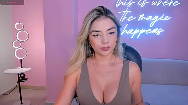 ChloePreston  online show from March 16, 11:36 am