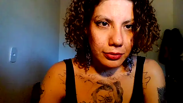 Submersidollx online show from April 30, 6:57 pm