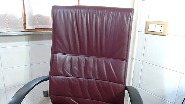 Foxlady2271 online show from April 13, 12:17 pm