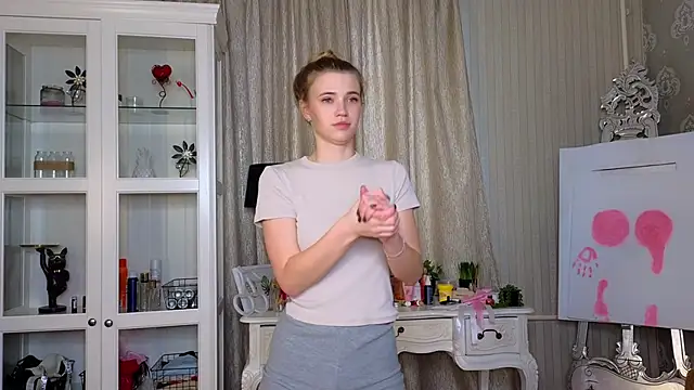 AnneFoxy online show from March 1, 7:41 am