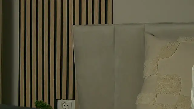 AngeliqueSkye online show from October 3, 5:45 am