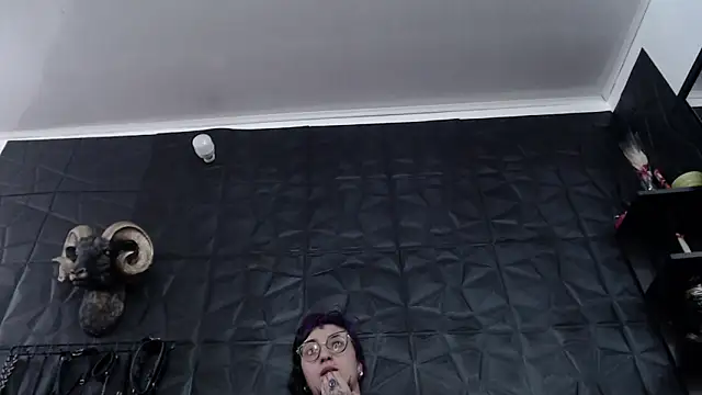 Agata Darkness online show from April 4, 9:46 pm