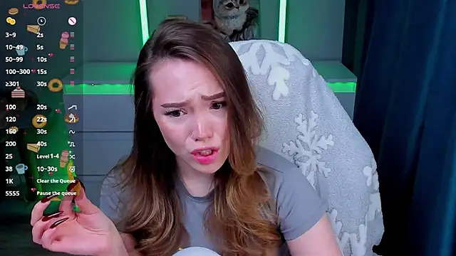 Evia r0se online show from February 28, 5:45 pm