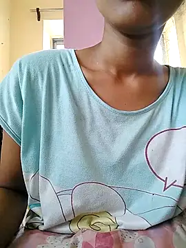 MISSQUEEN48 online show from March 13, 6:36 am