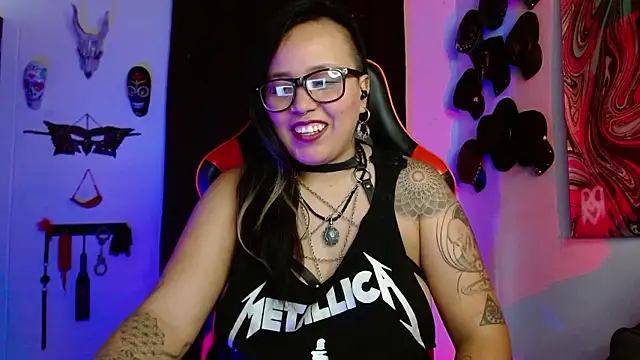 LilithSharon online show from February 3, 4:45 pm