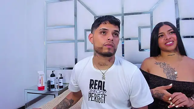 MelissaAndZeuss online show from September 23, 4:21 am