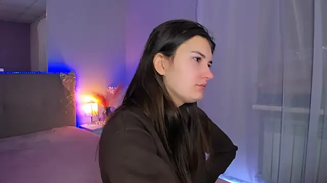 Laura Leee online show from February 20, 6:26 am