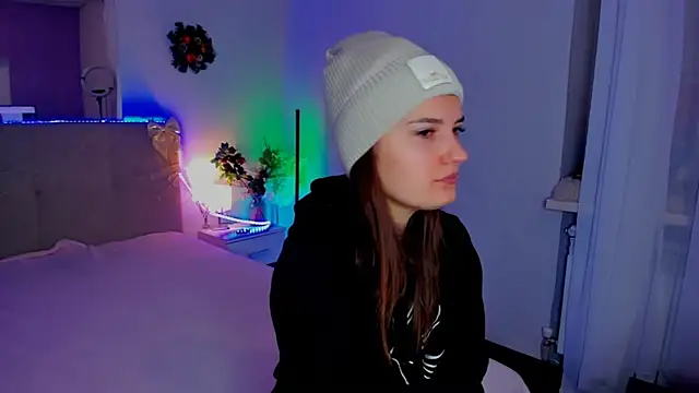 Laura Leee online show from January 8, 6:28 am