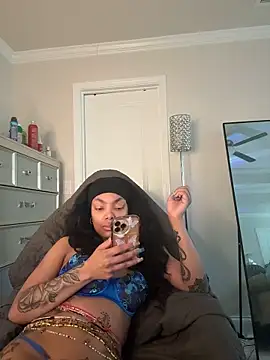 butterflybootyy online show from March 10, 1:04 pm