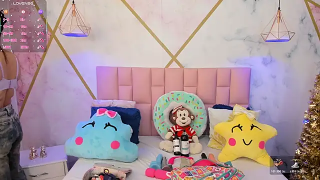 lizortiz online show from December 1, 6:32 pm