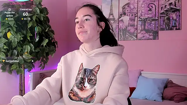 Belle Via online show from September 24, 1:21 pm