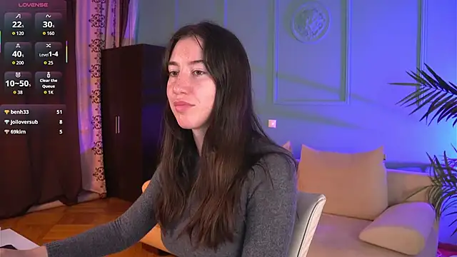 Belle Via online show from March 18, 2:44 pm