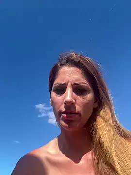 Snapshot of sofi_camgirl chatting on October 6, 7:25 am sofi camgirl online show from October 6, 7:25 am