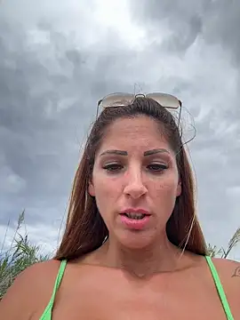 Snapshot of sofi_camgirl chatting on October 8, 7:46 am sofi camgirl online show from October 8, 7:46 am
