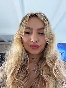 amanda-medrano1 online show from July 3, 4:57 pm