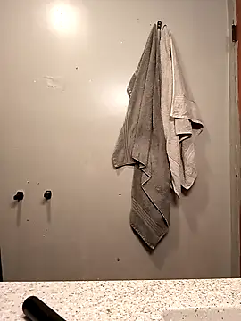 lilbishmiss online show from November 22, 4:15 am