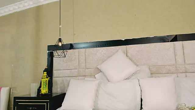 kimCosseyy online show from February 9, 3:09 am