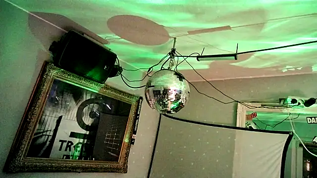 pillepallex84x online show from October 30, 9:16 pm