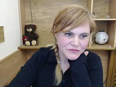 DaniellaKiss online show from March 27, 8:20 pm