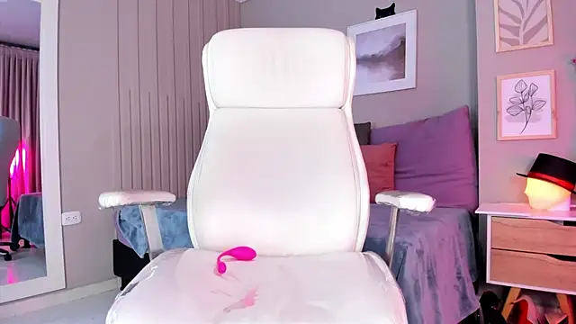 jess ox online show from February 3, 8:23 pm