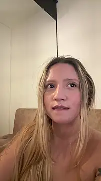 MiaPetit  online show from December 20, 9:30 pm