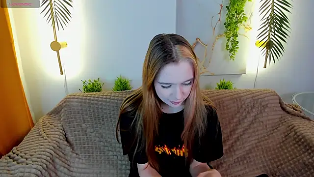 Lesi Moonie01 online show from September 20, 8:01 am