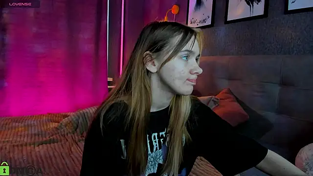 Lesi Moonie01 online show from October 23, 8:20 am