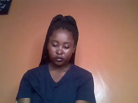 Moonfades online show from November 10, 7:36 am