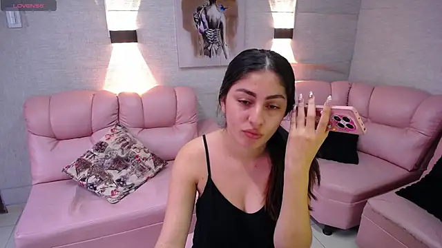 Snapshot of Alaya_cute chatting on September 25, 9:45 pm Alaya cute online show from September 25, 9:45 pm