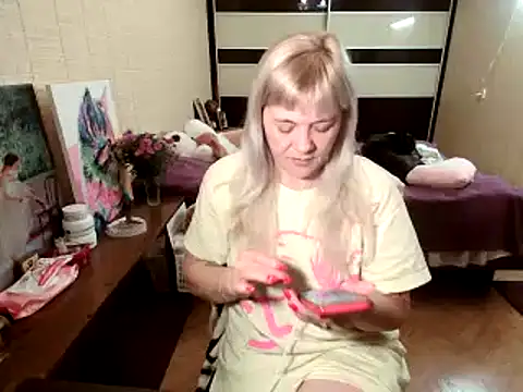 Lia Laguna77 online show from October 5, 6:46 pm