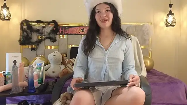 lilimini032 online show from October 29, 8:00 pm