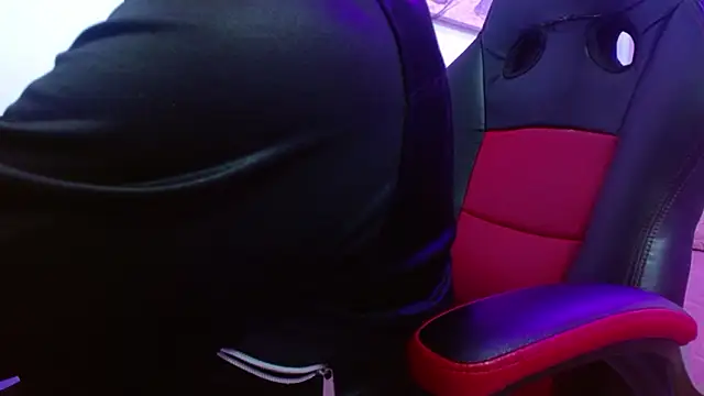 violletha online show from February 3, 12:43 pm