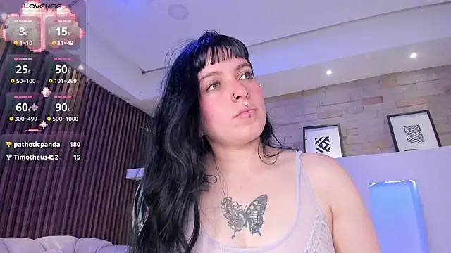 Snapshot of Lucy_Smith2 chatting on September 16, 9:45 pm Lucy Smith2 online show from September 16, 9:45 pm