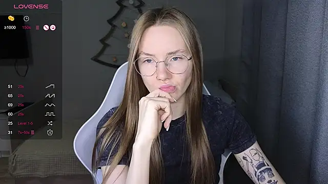 littlevildevil online show from January 13, 10:41 am